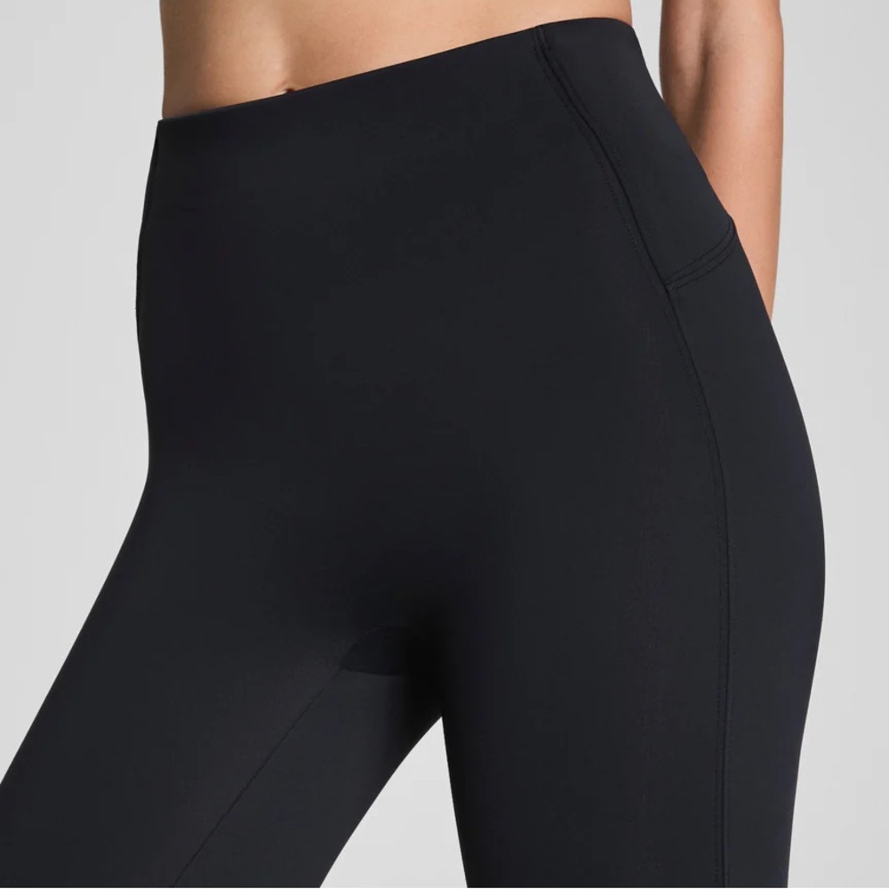 SPANXshape™ Scuba Legging - inseam tall - Picture 3 of 5